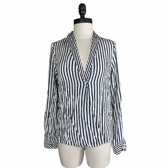 Zara trf collection black and white striped blouse Size m new with tags - Picture 4 of 9